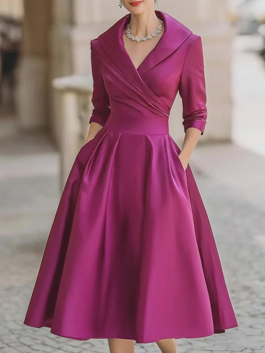 Robe midi en satin d’inspiration vintage avec col drapé
