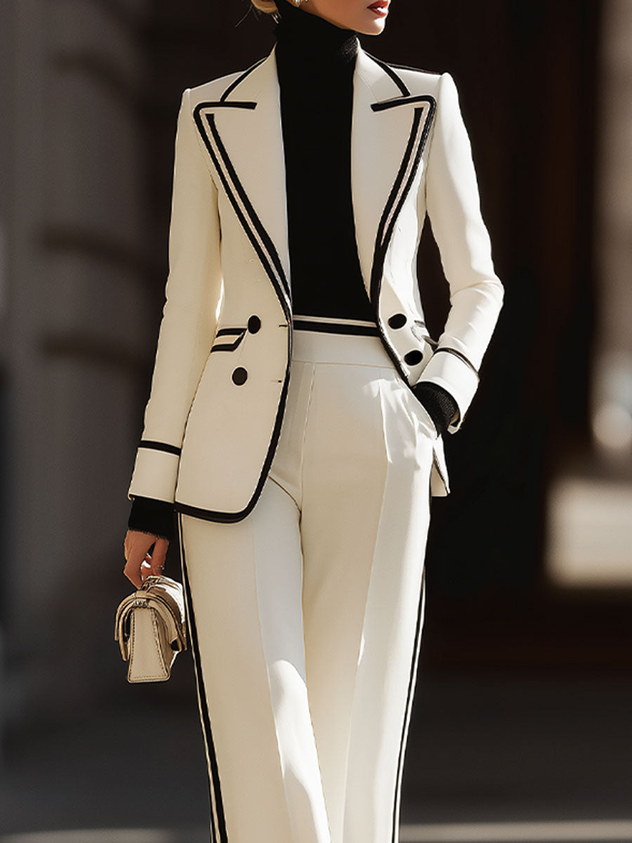 Ensemble tailleur croisé blanc à finitions contrastées